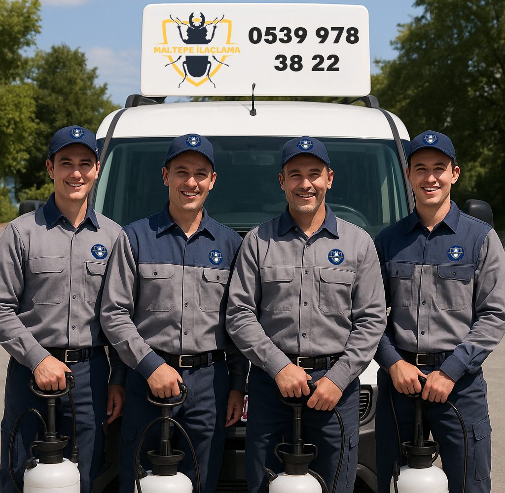 Maltepe İlaçlama firması çalışan ekibi grup fotoğrafı